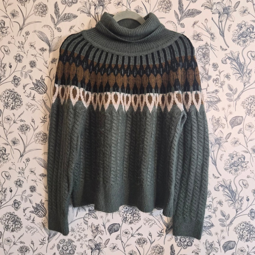 Evereve Womens Fair Isle Cable Knit Turtleneck Sweater Green Size S Cabincore